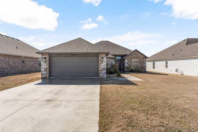 27608 E 109th Place S, Coweta, OK 74429