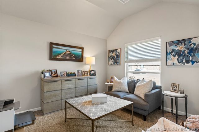 27608 E 109th Place S, Coweta, OK 74429