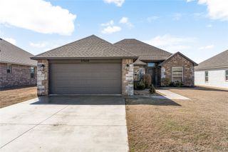 27608 E 109th Place S, Coweta, OK 74429