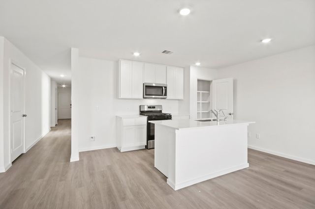 922 Sutherland Falls Drive, Conroe, TX 77303