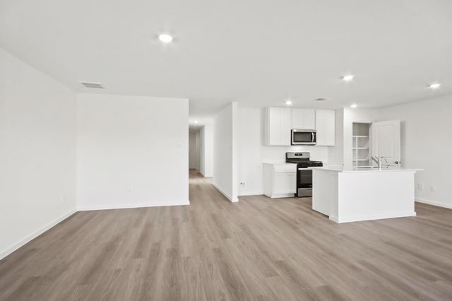 922 Sutherland Falls Drive, Conroe, TX 77303