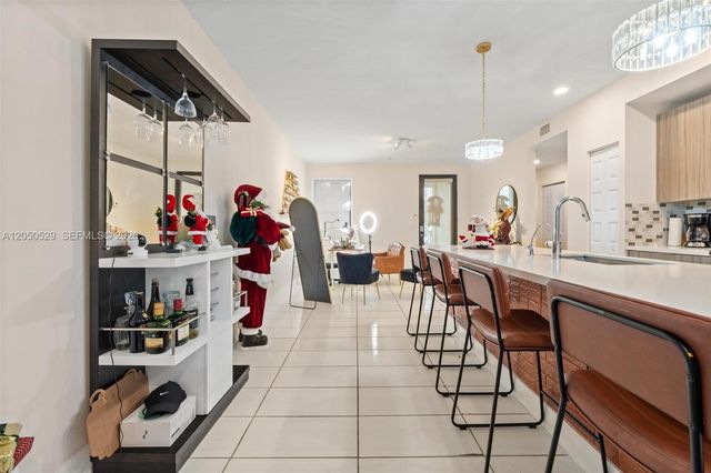 7809 NW 104th Ave 1, Doral, FL 33178
