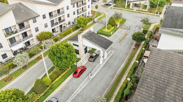 7809 NW 104th Ave 1, Doral, FL 33178