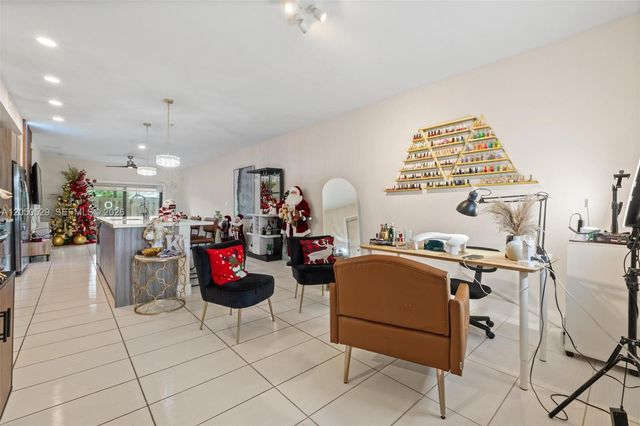 7809 NW 104th Ave 1, Doral, FL 33178