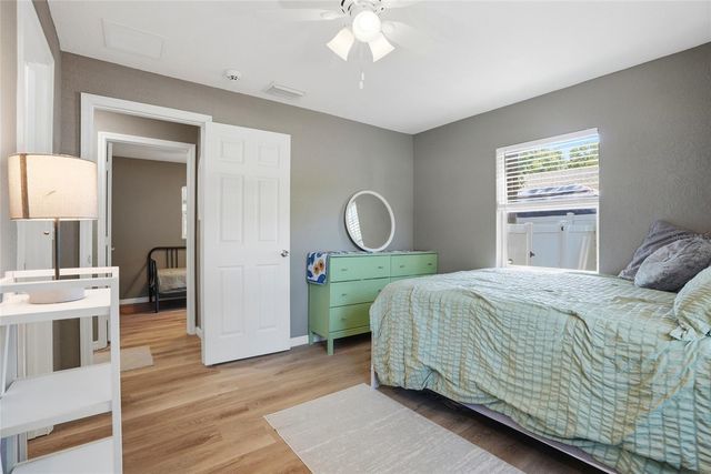 1512 E HANNA AVENUE, Tampa, FL 33610
