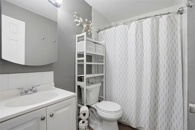 1512 E HANNA AVENUE, Tampa, FL 33610