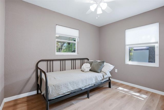 1512 E HANNA AVENUE, Tampa, FL 33610