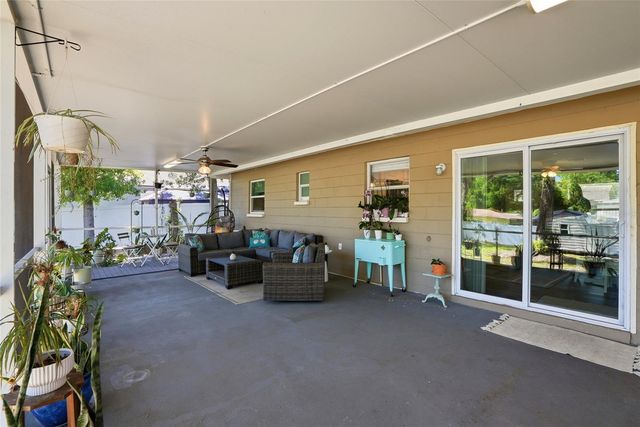 1512 E HANNA AVENUE, Tampa, FL 33610