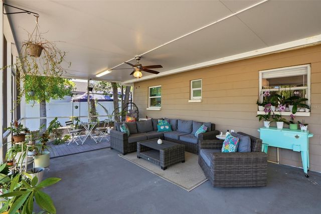 1512 E HANNA AVENUE, Tampa, FL 33610