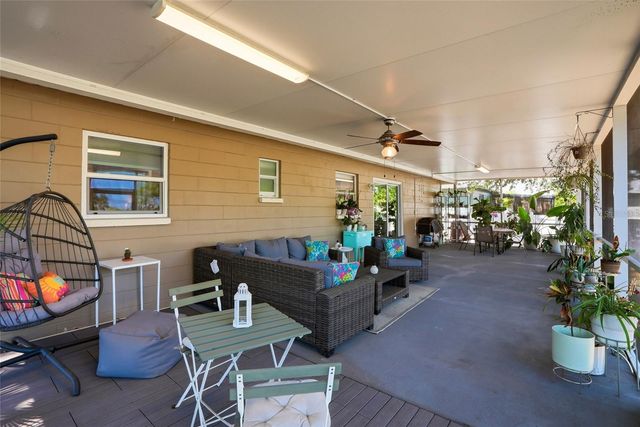 1512 E HANNA AVENUE, Tampa, FL 33610