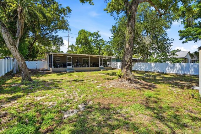 1512 E HANNA AVENUE, Tampa, FL 33610