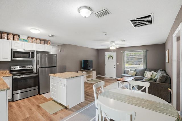 1512 E HANNA AVENUE, Tampa, FL 33610