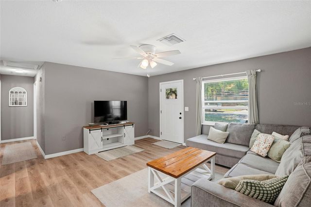 1512 E HANNA AVENUE, Tampa, FL 33610