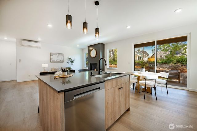 3005 Cedar View Way, Blaine, WA 98230