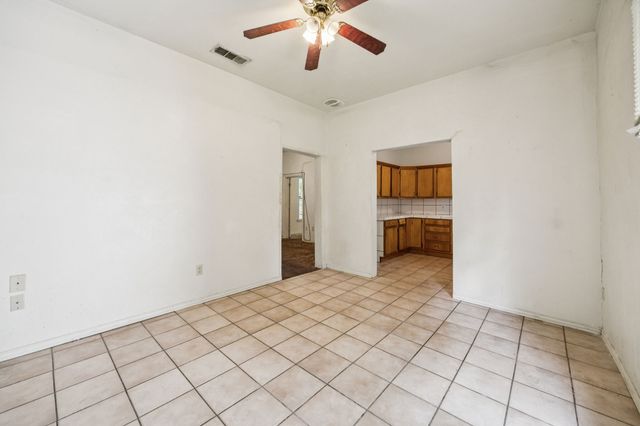 909 E High Street, Terrell, TX 75160