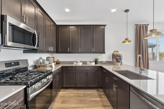 9953 S DUTCHMAN Drive, Apache Junction, AZ 85120