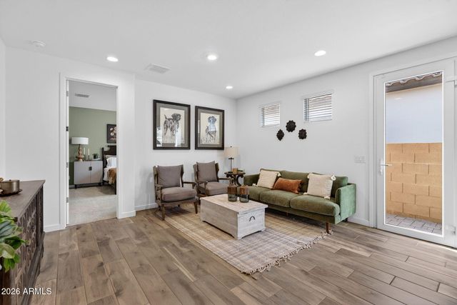 9953 S DUTCHMAN Drive, Apache Junction, AZ 85120