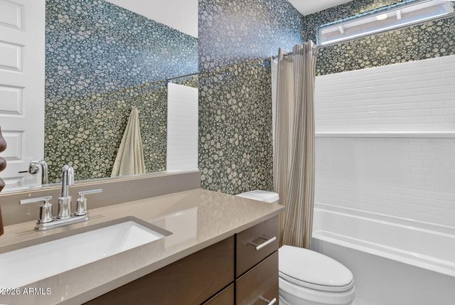 9953 S DUTCHMAN Drive, Apache Junction, AZ 85120