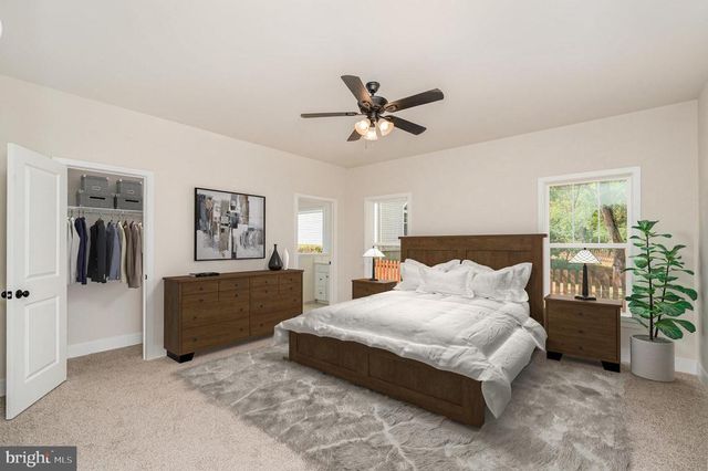 26700 DANIELS POINT DR, Unionville, VA 22567