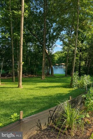26700 DANIELS POINT DR, Unionville, VA 22567
