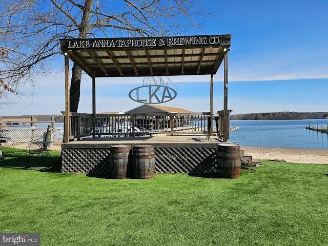 26700 DANIELS POINT DR, Unionville, VA 22567