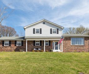 5172 Ashley Dr, Nashville, TN 37211