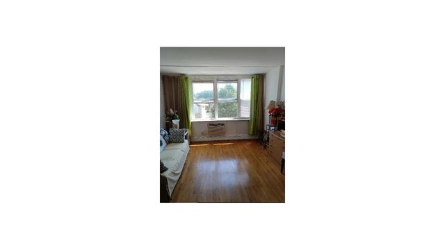 4618 161st St Apt C4, New York City, NY 11358
