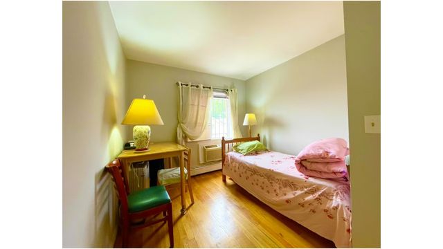 4618 161st St Apt C4, New York City, NY 11358