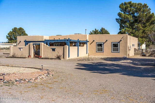 5240 Singer Road, Las Cruces, NM 88007