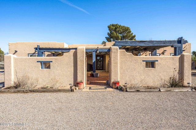 5240 Singer Road, Las Cruces, NM 88007
