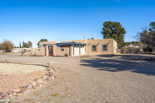 5240 Singer Road, Las Cruces, NM 88007