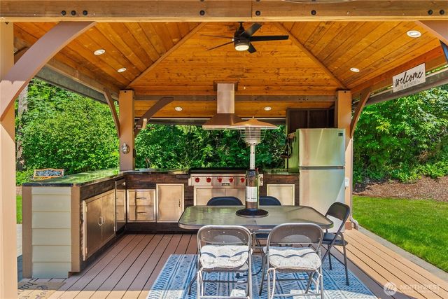7805 300th Street Ct S, Roy, WA 98580