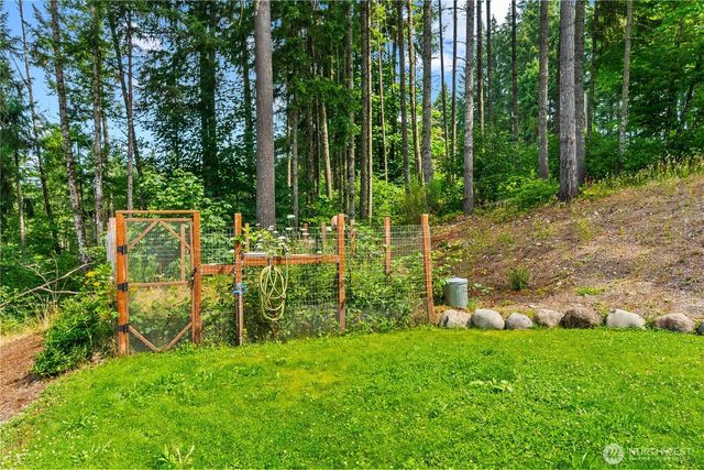 7805 300th Street Ct S, Roy, WA 98580