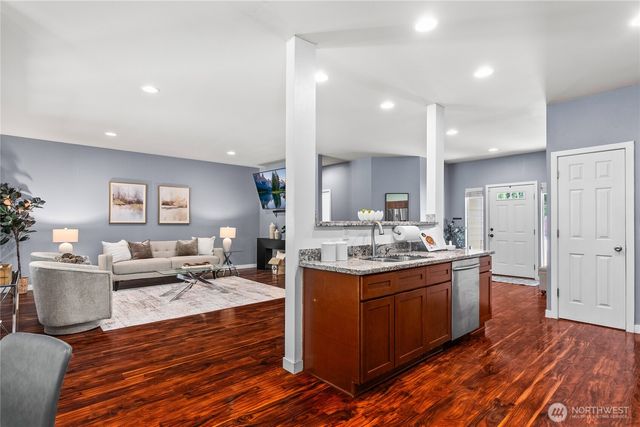 7805 300th Street Ct S, Roy, WA 98580