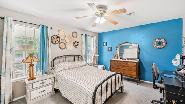 104 Oak Ridge Drive, Cleveland, OK 74020