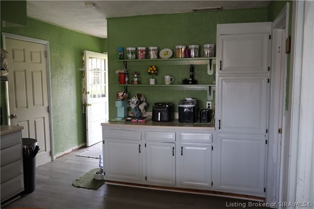 6009 May Street, Floyds Knobs, IN 47119