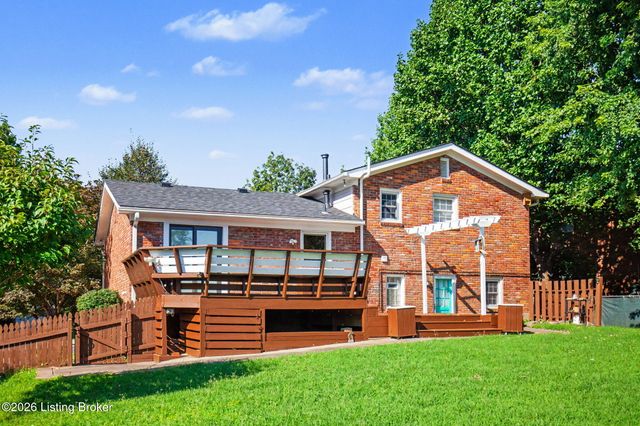 10715 Sunderland Pl, Louisville, KY 40243