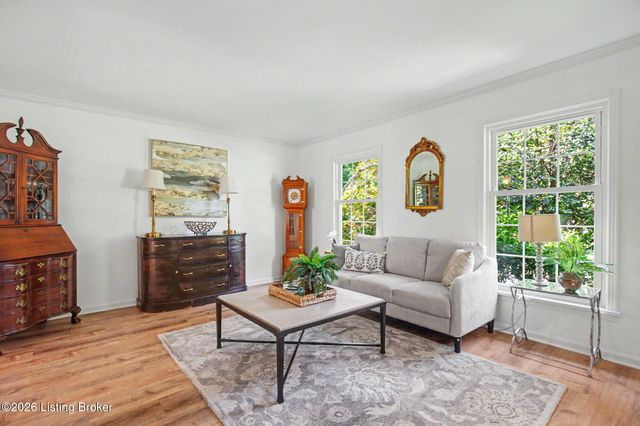 10715 Sunderland Pl, Louisville, KY 40243