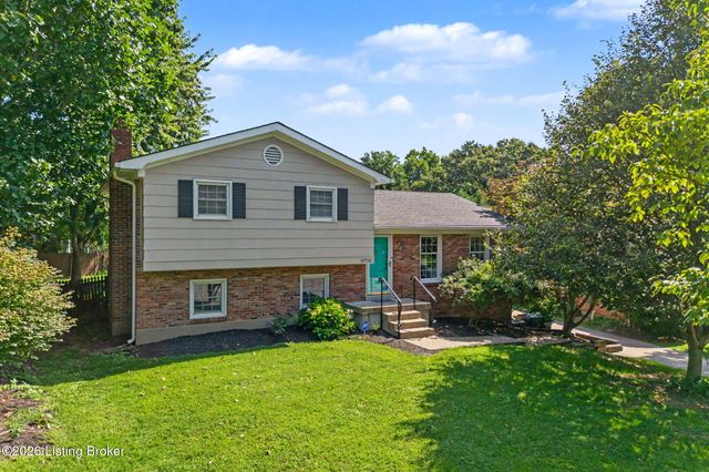 10715 Sunderland Pl, Louisville, KY 40243