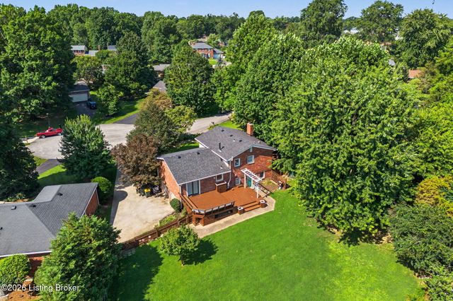 10715 Sunderland Pl, Louisville, KY 40243