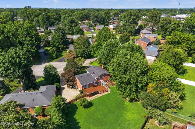 10715 Sunderland Pl, Louisville, KY 40243