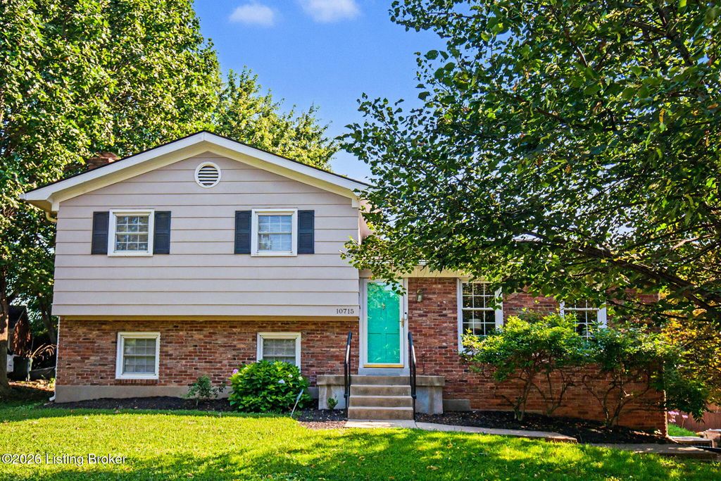 10715 Sunderland Pl, Louisville, KY 40243