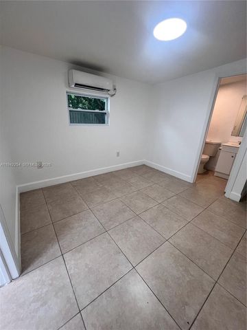 14763 SW 173rd Ter 1, Miami, FL 33187