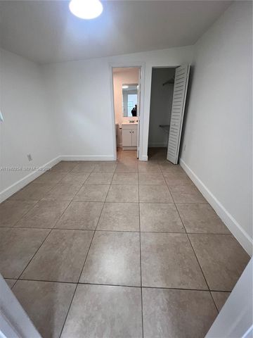 14763 SW 173rd Ter 1, Miami, FL 33187