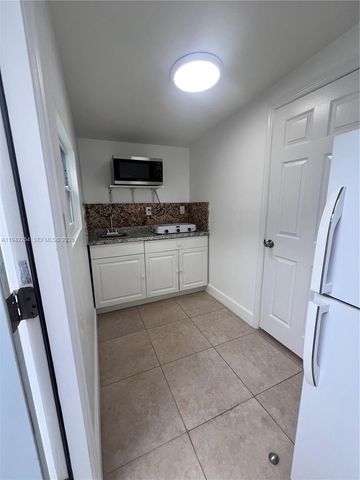 14763 SW 173rd Ter 1, Miami, FL 33187