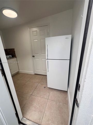 14763 SW 173rd Ter 1, Miami, FL 33187