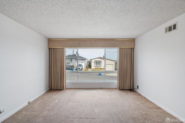 61 Grandview Avenue, Daly City, CA 94015