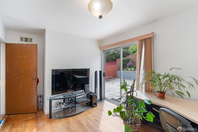 61 Grandview Avenue, Daly City, CA 94015