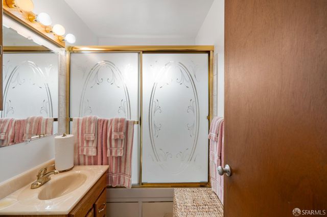 61 Grandview Avenue, Daly City, CA 94015