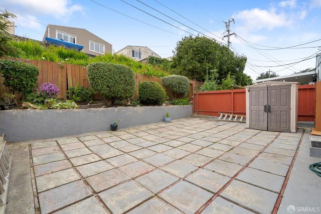 61 Grandview Avenue, Daly City, CA 94015